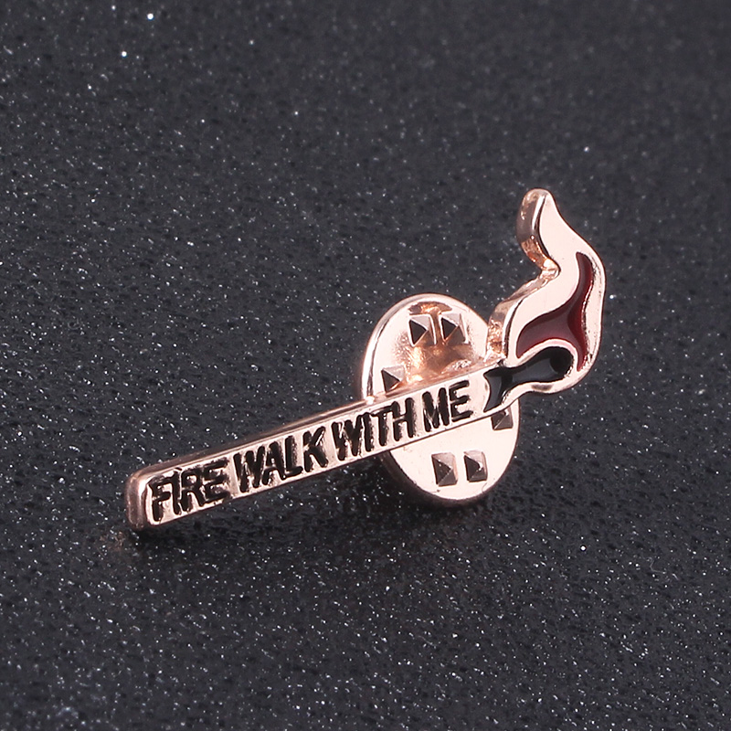 Twin Peaks Enamel Badge Brooch – Jeans Shirt Fashion For Men recenzja i cena