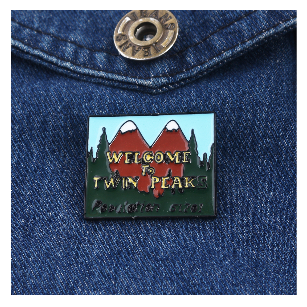 Twin Peaks Enamel Badge Brooch – Jeans Shirt Fashion For Men recenzja i cena